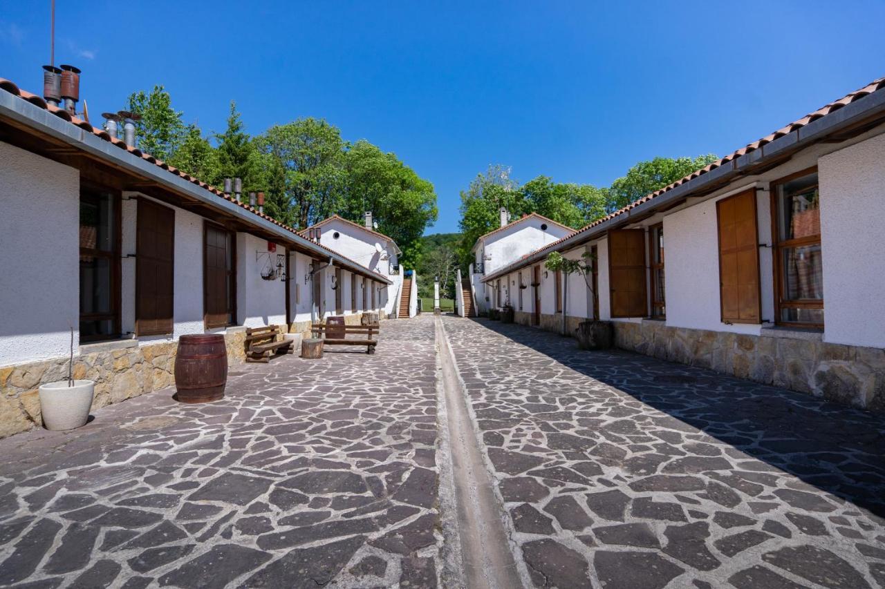 Hotel Kampaoh Sierra De Urbasa Bacáicoa Esterno foto